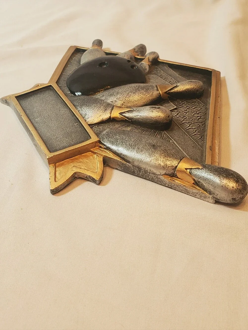 Bowling Strike Resin Trophy Plaque in Metallic Silver & Gold Wall Hanging